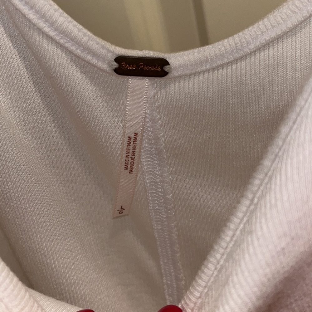 Free People Ribbed White Ruffle stop - Picture 2 of 2